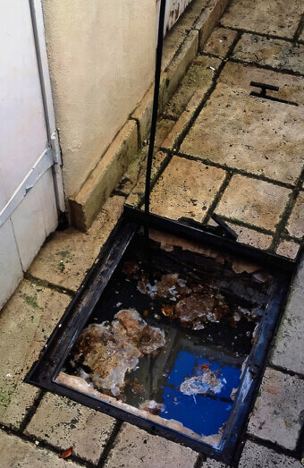 https://blockeddrainschurchlands.com.au/uploads/2025/07/hero-blocked-sewers-14060.jpg